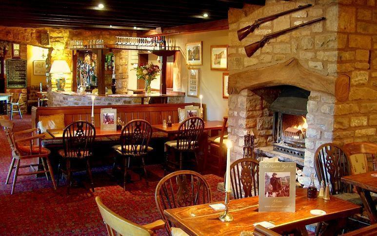 The Hunters Rest Inn Clutton Exterior photo